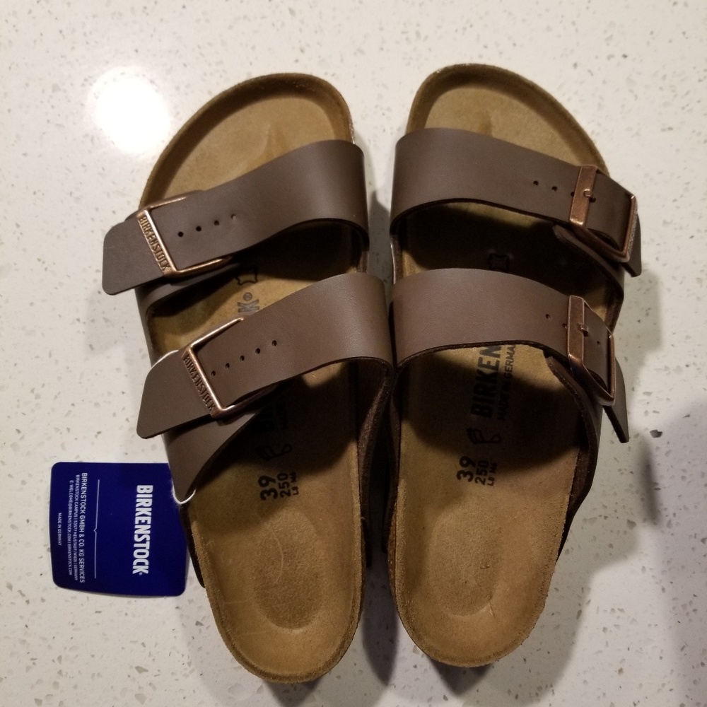 ARIZONA BIRKENSTOCK. WOMENS 8. NWT. Firm price